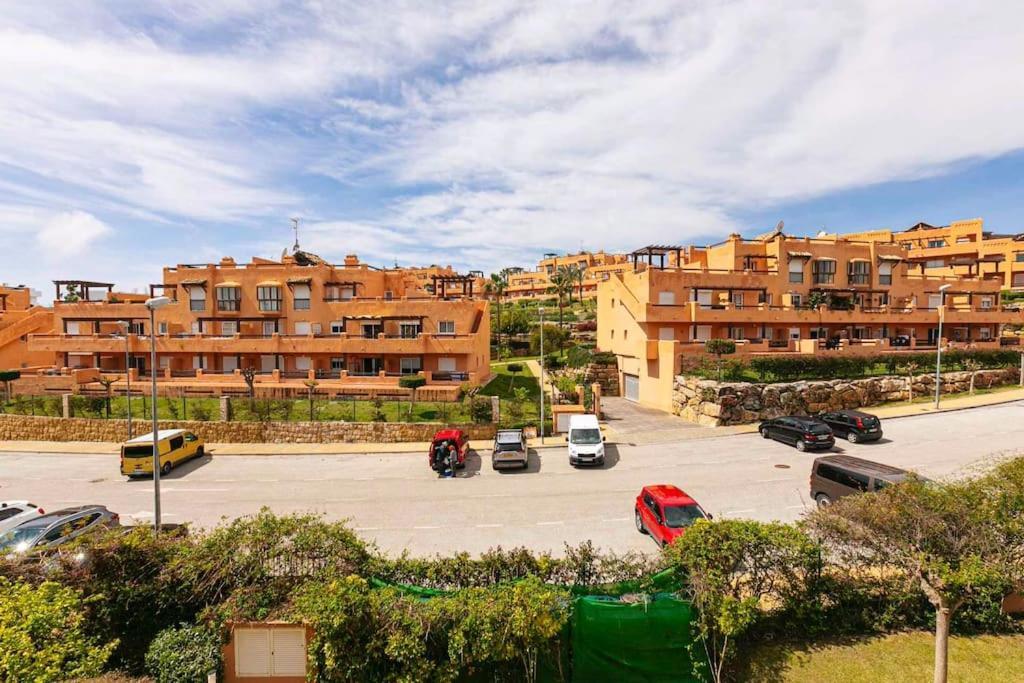 Del Sol Apartment *