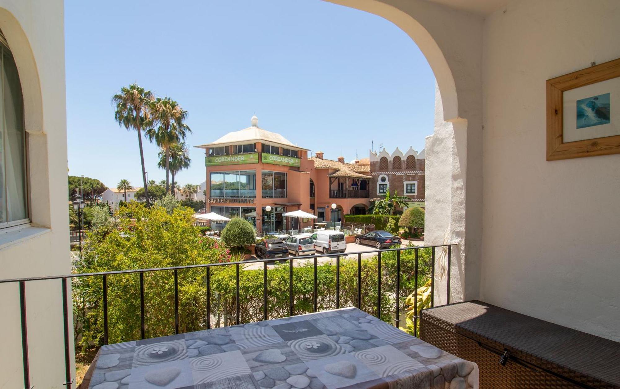 Apartment In Calypso,calahonda 200 Metres From The
