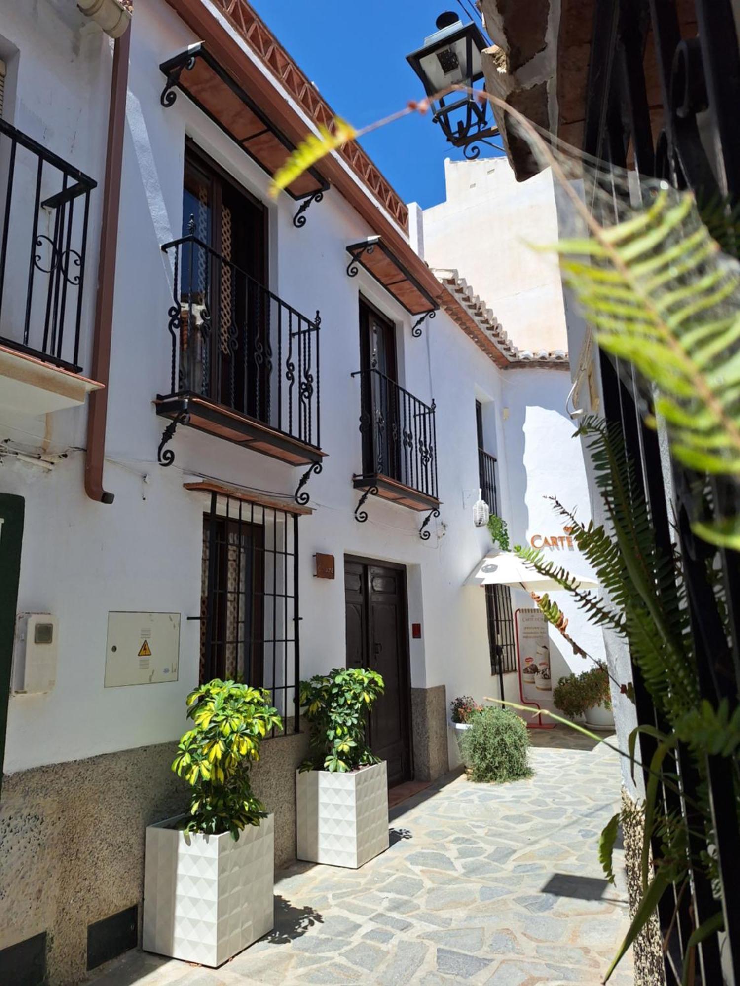 La Covacha - Unique Town House With Exclusive Pool And Garden In The Heart Of The Village * Canillas de Aceituno