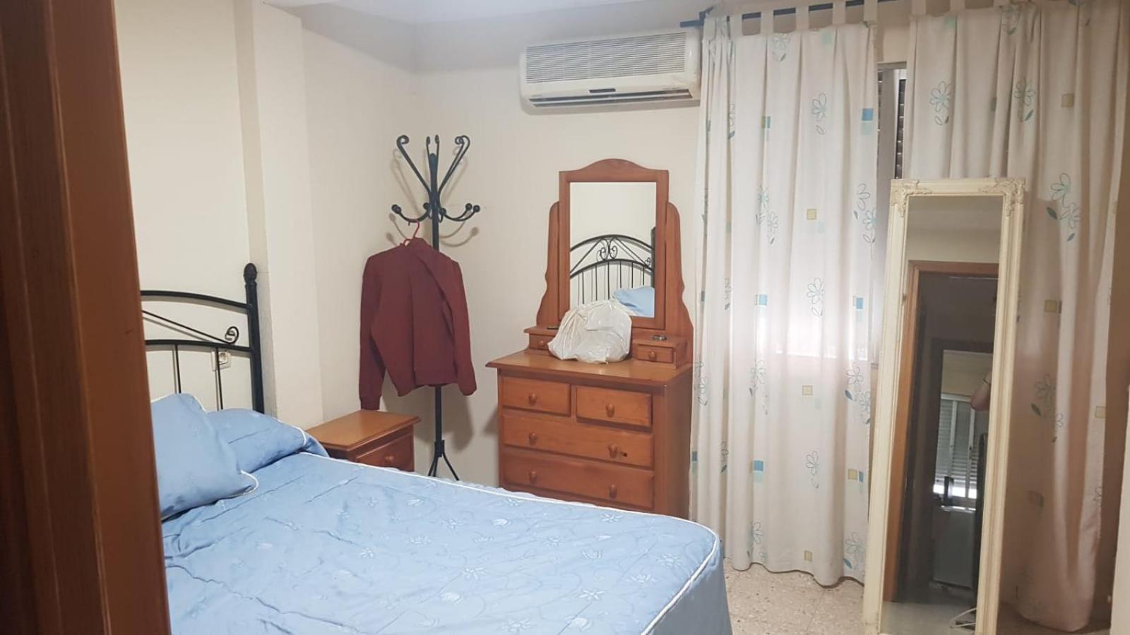 Julio Habitación en casa particular Alcalá de Guadaira