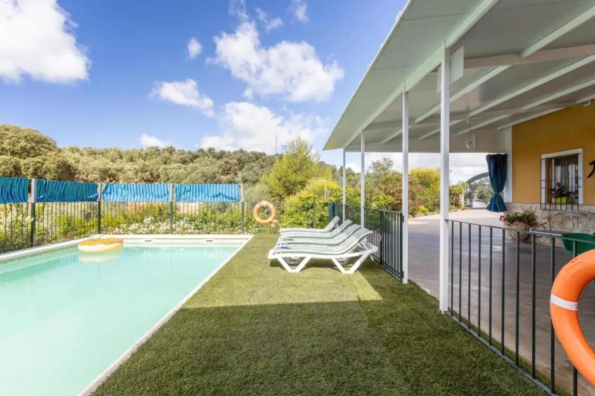 Spacious With Mountain View In Archidona, Private Pool Villa *