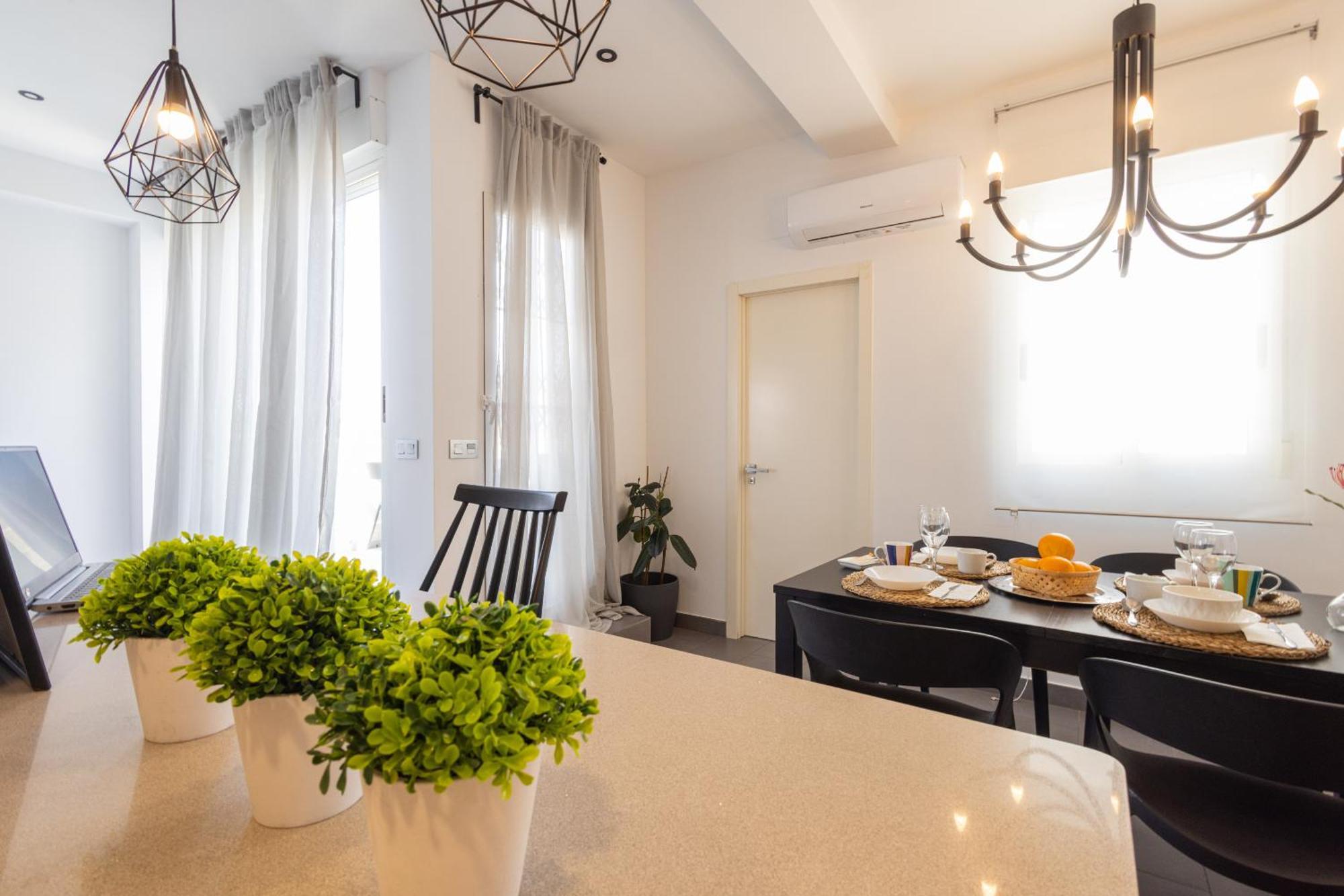 Apartment Florit Flats - Stylish 2 Bedroom Ac Wifi Terrace Attic In Center *