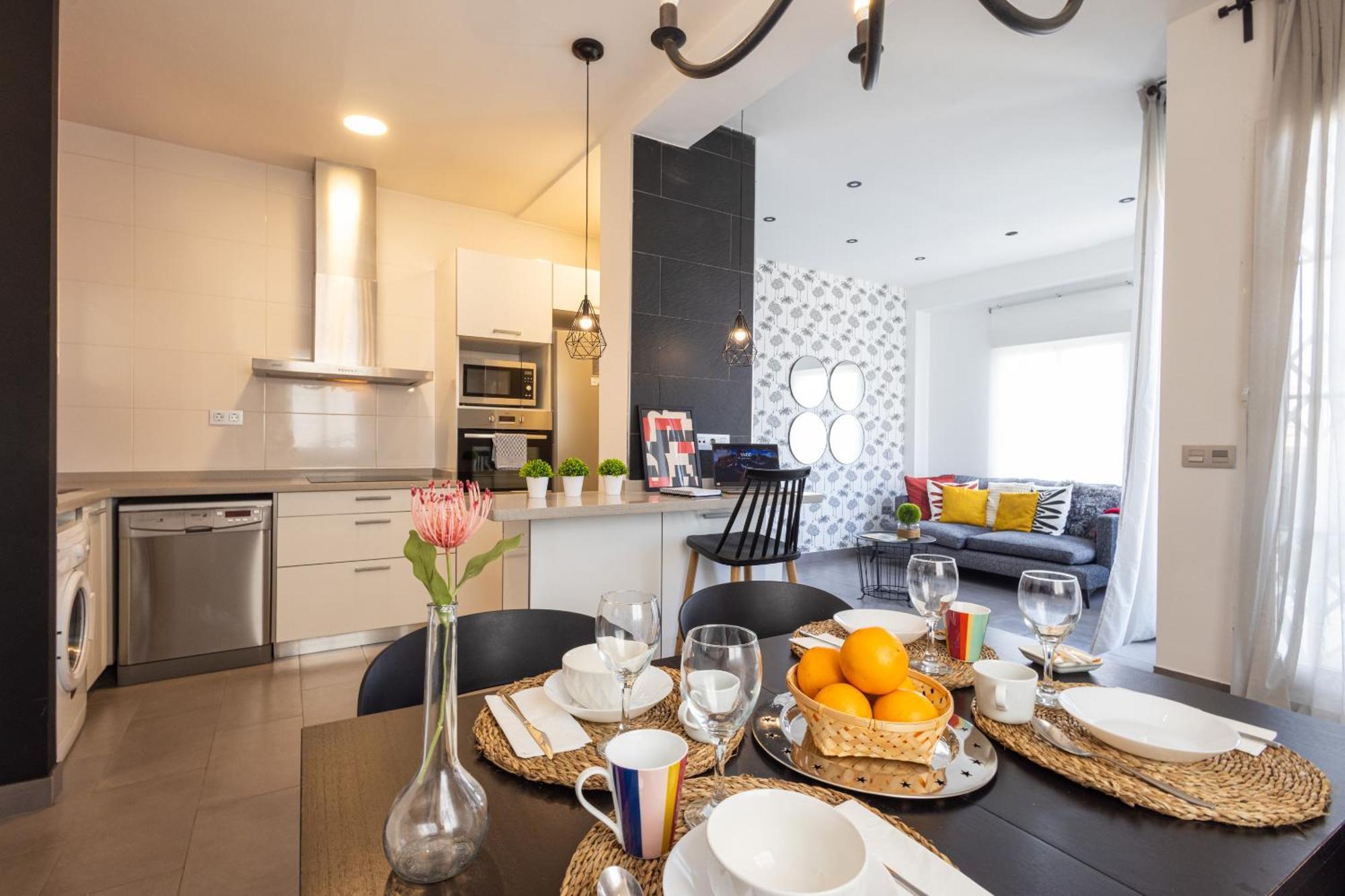Florit Flats - Stylish 2 Bedroom Ac Wifi Terrace Attic In Center