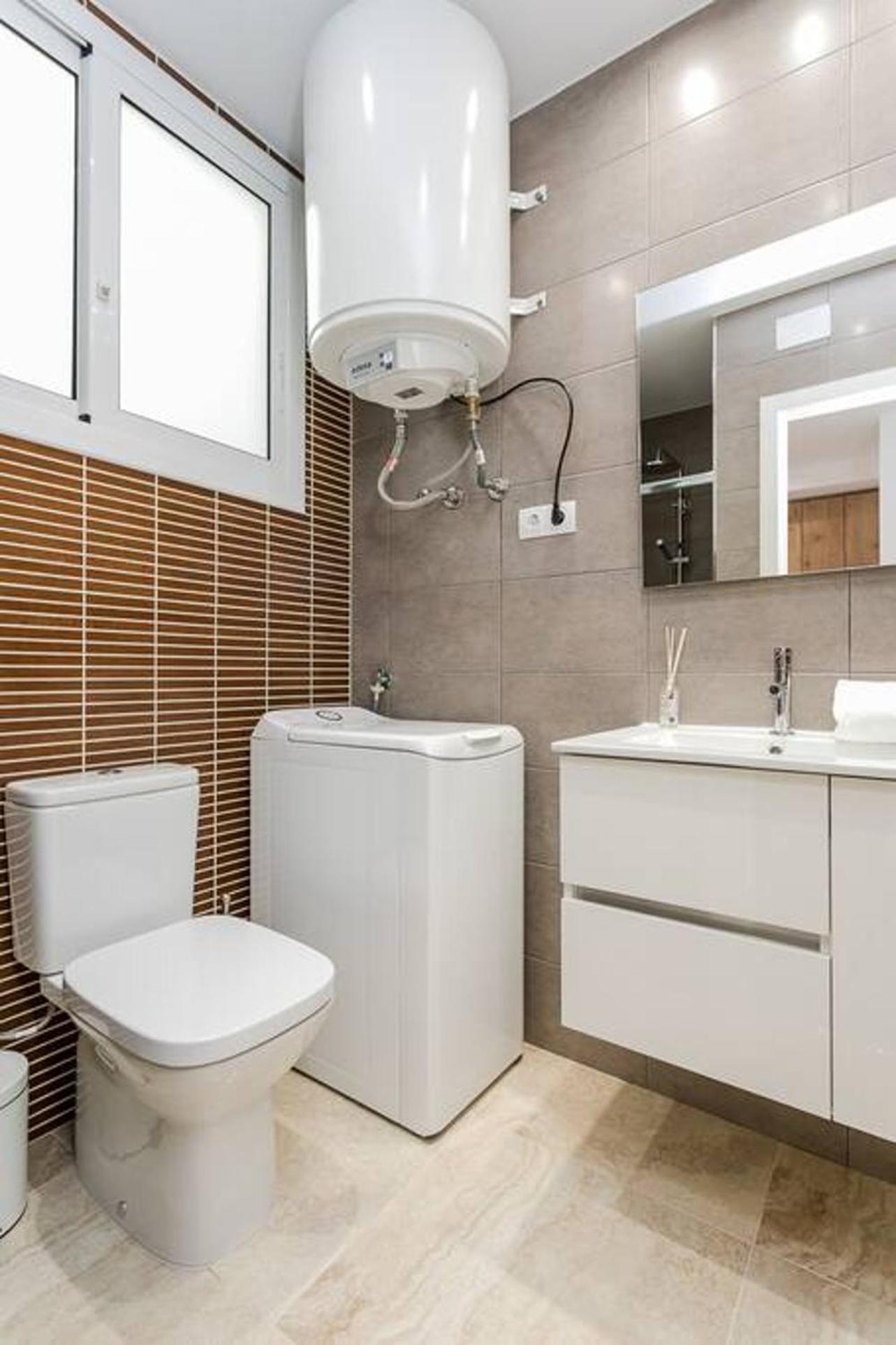 Magical Design With Terrace Apartment L'Hospitalet de Llobregat