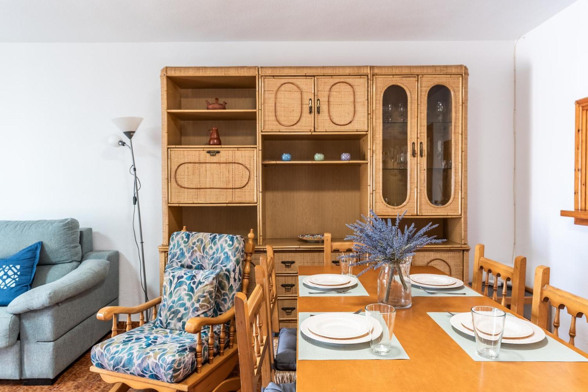 House R&r Apartment *