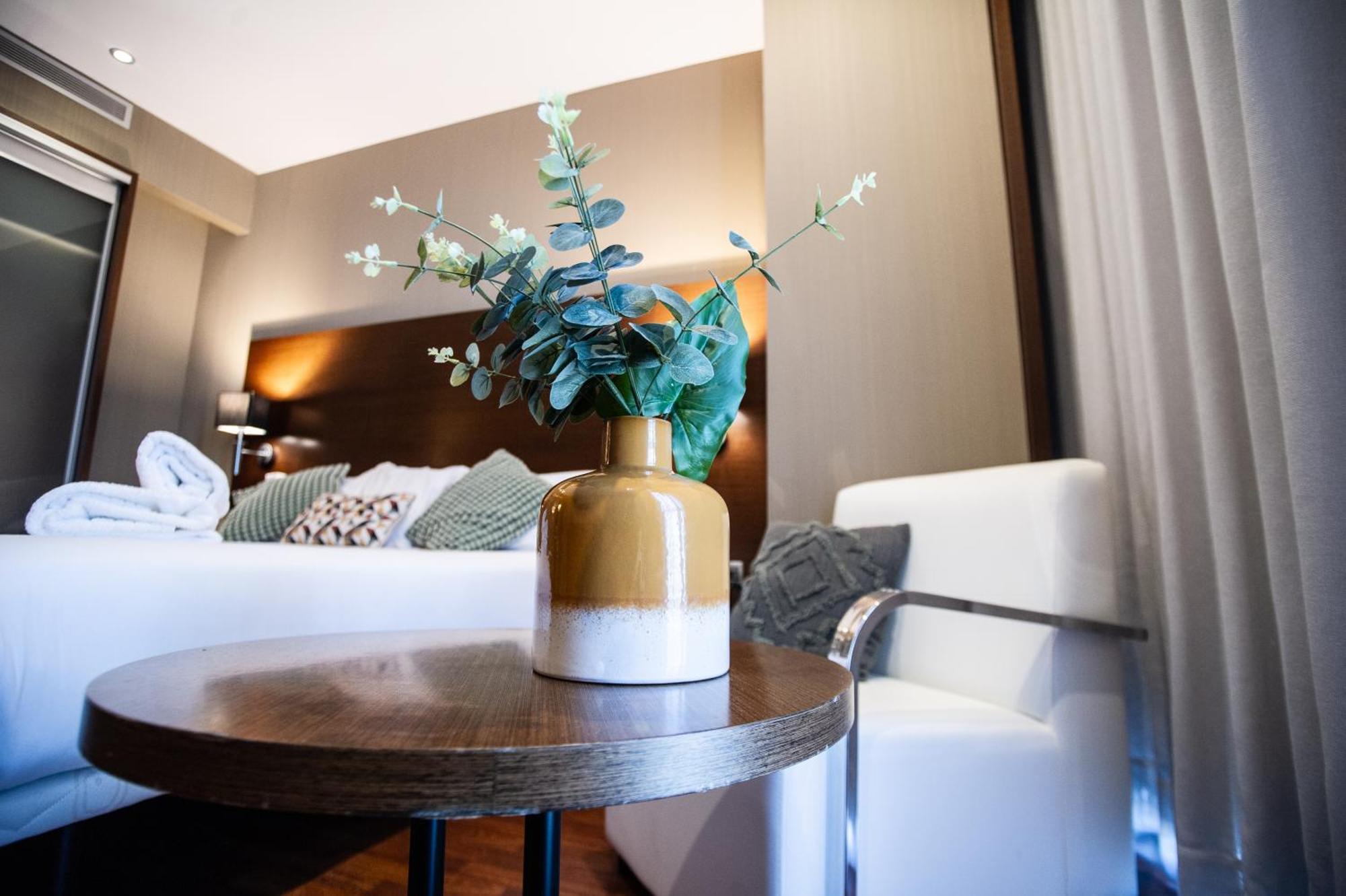 Hotel Azz Valencia Congress & 4*