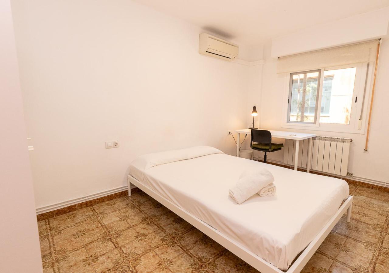 Espacioso Piso De 4 Cerca Del Mar Apartment *