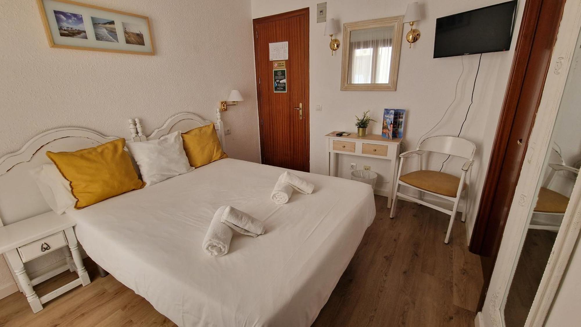Mireia Hotel