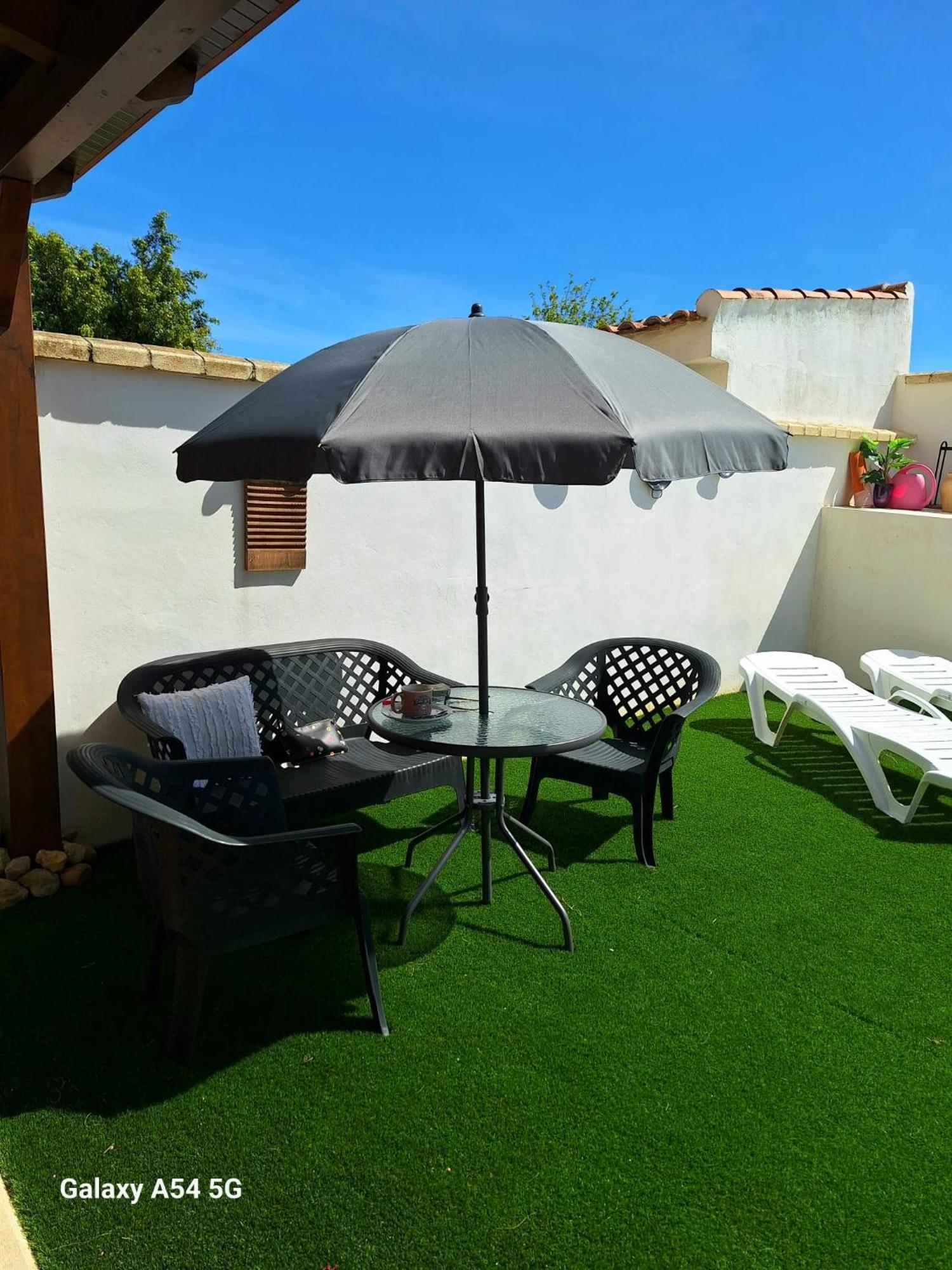 Habitación en casa particular Buhardilla Andaluza Con Piscina Compartida