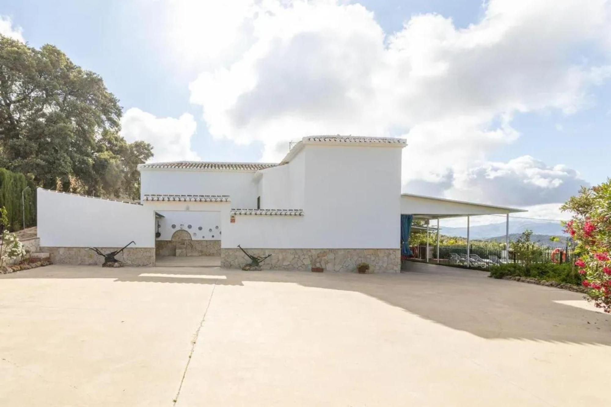Villa Spacious With Mountain View In Archidona, Private Pool