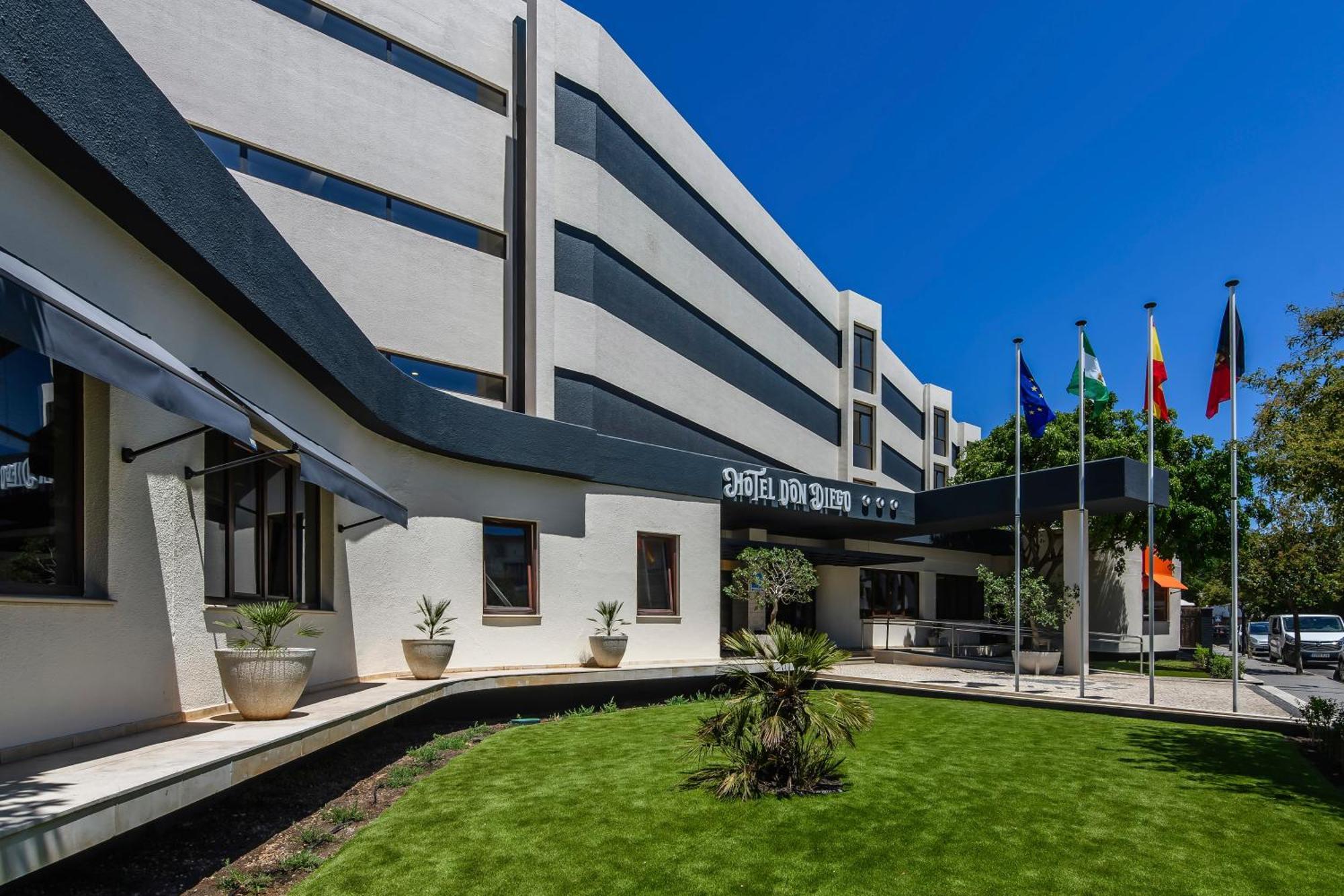 Hotel Center