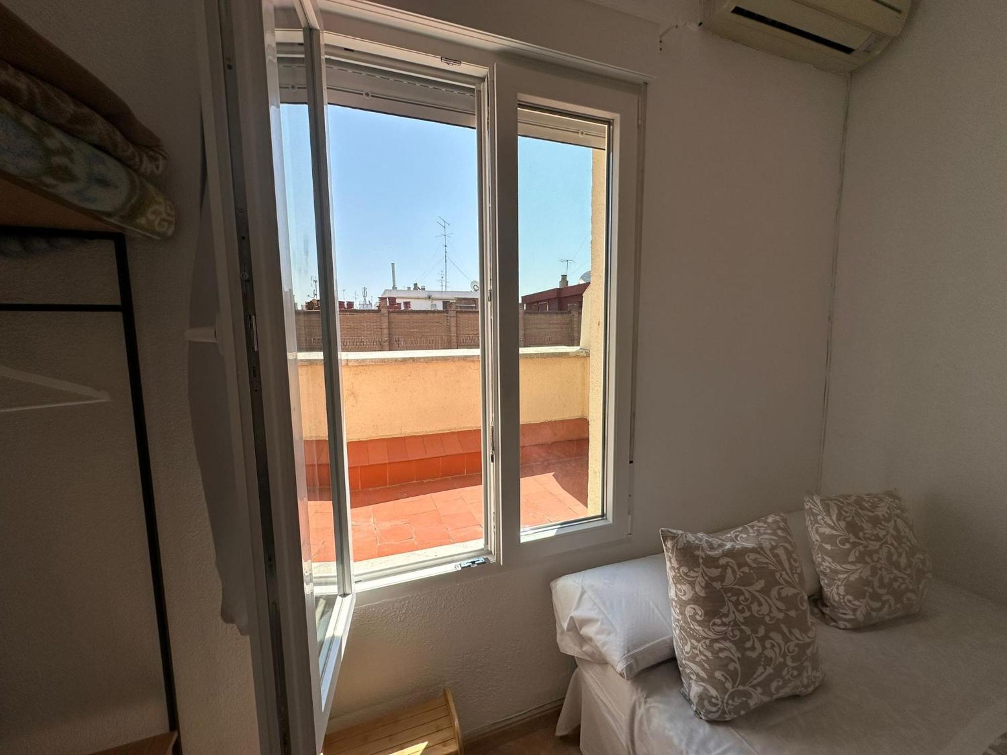 Guest house Arrate 2*