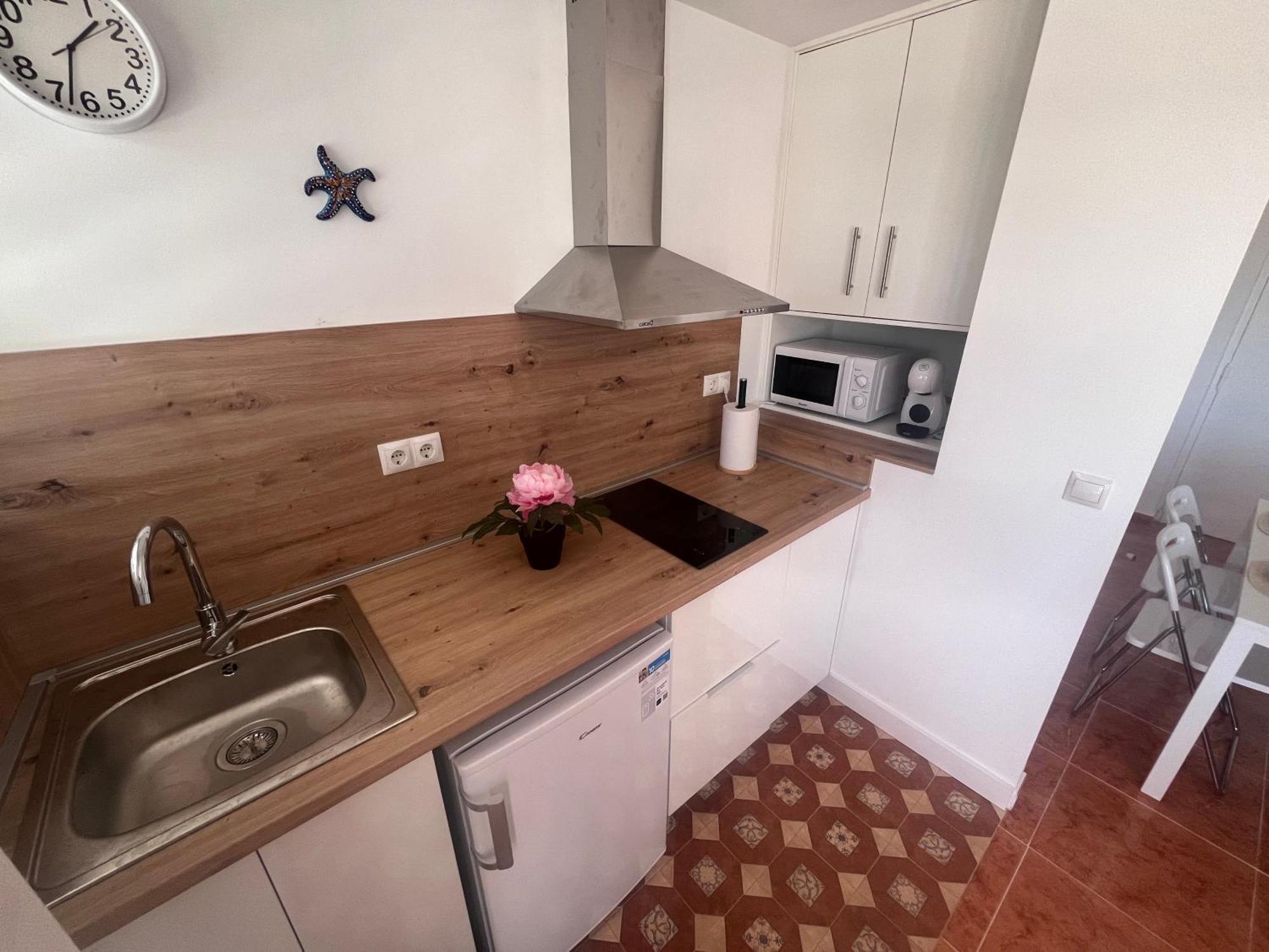 Lidia Planta 1, La Carihuela 1ª Linea Playa, Vistas Mar, 1 Dormitorio, 52 M2, 1-3 Huesped, Amplio Balcon, Wifi Apartamento *