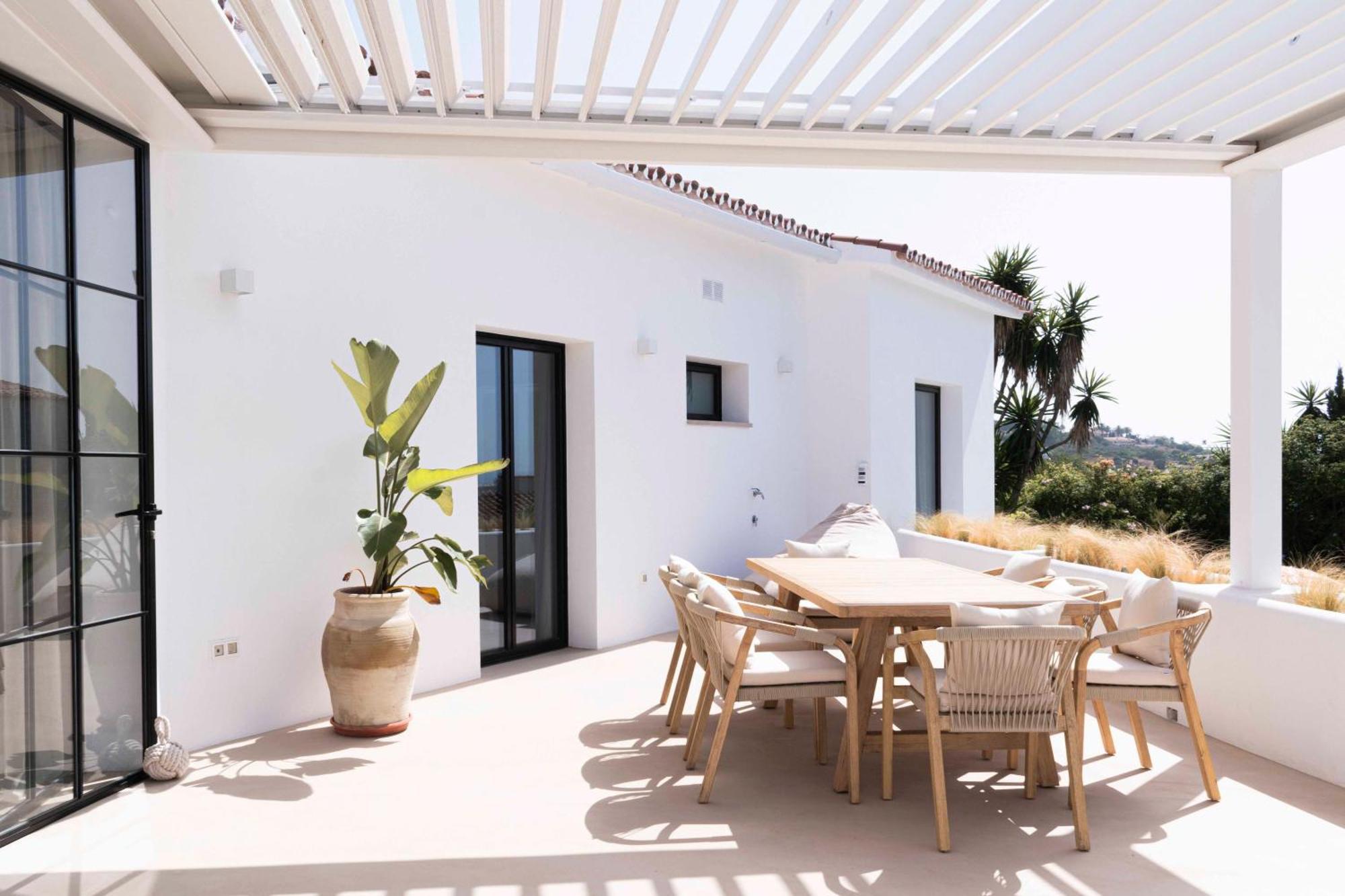 La Pura Vida San Diego - Luxury With Wonderful Sea View - Direct Walking Access To Beach! 5 Min From Sotogrande Villa