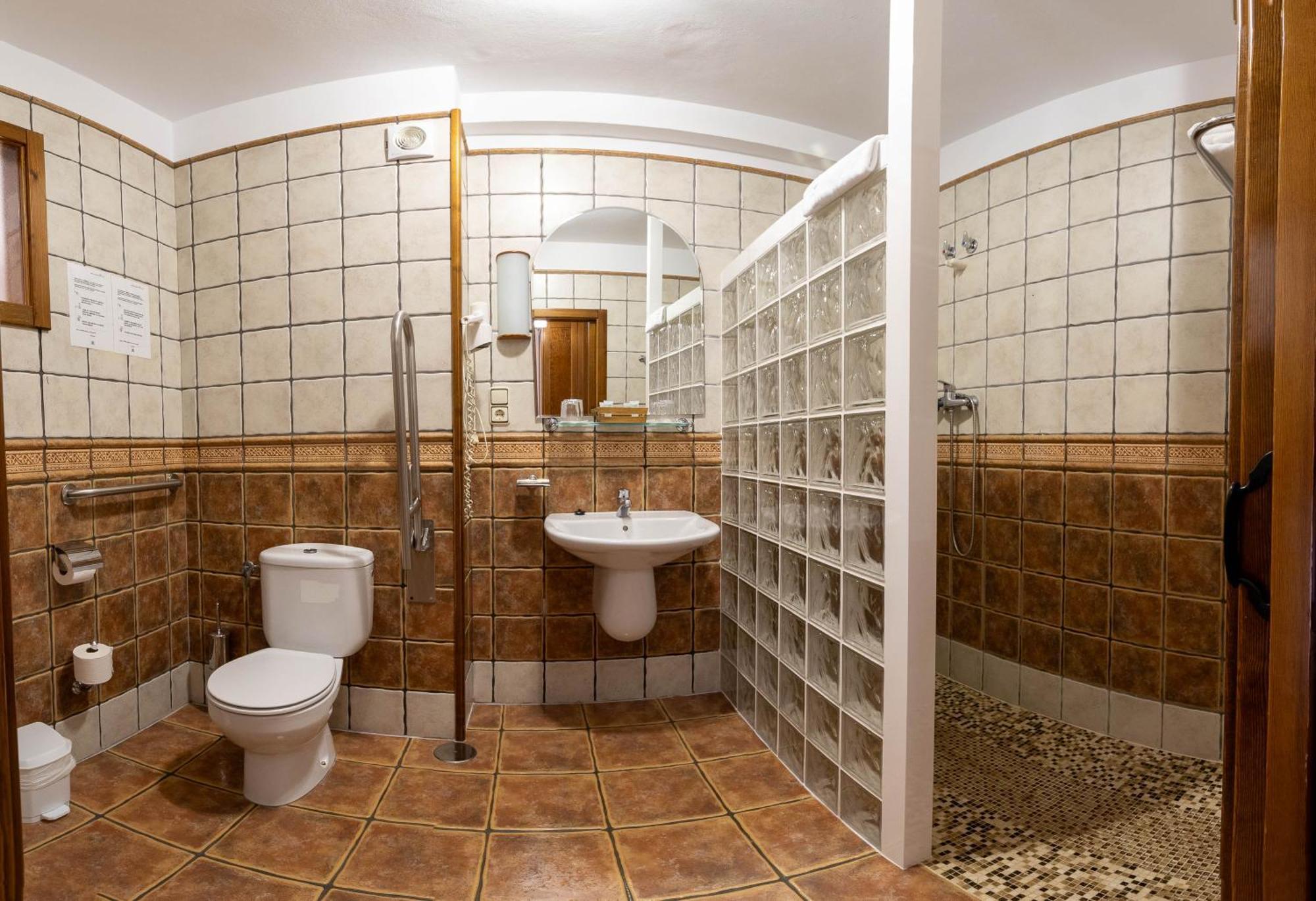 La Fragua Ii Hotel