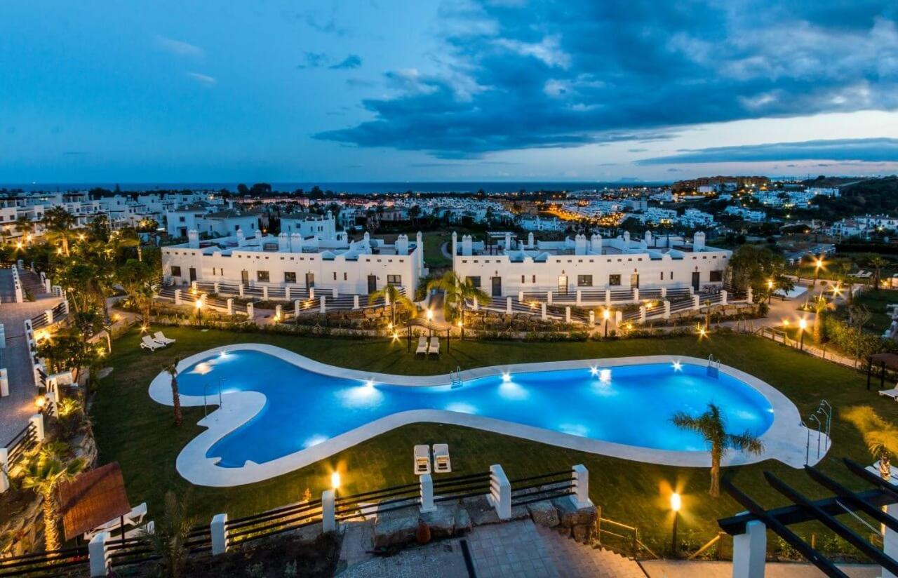 Apartamento W Esteponie Z Niesamowitymi Widokami Na Gibraltar I Gore La Concha *