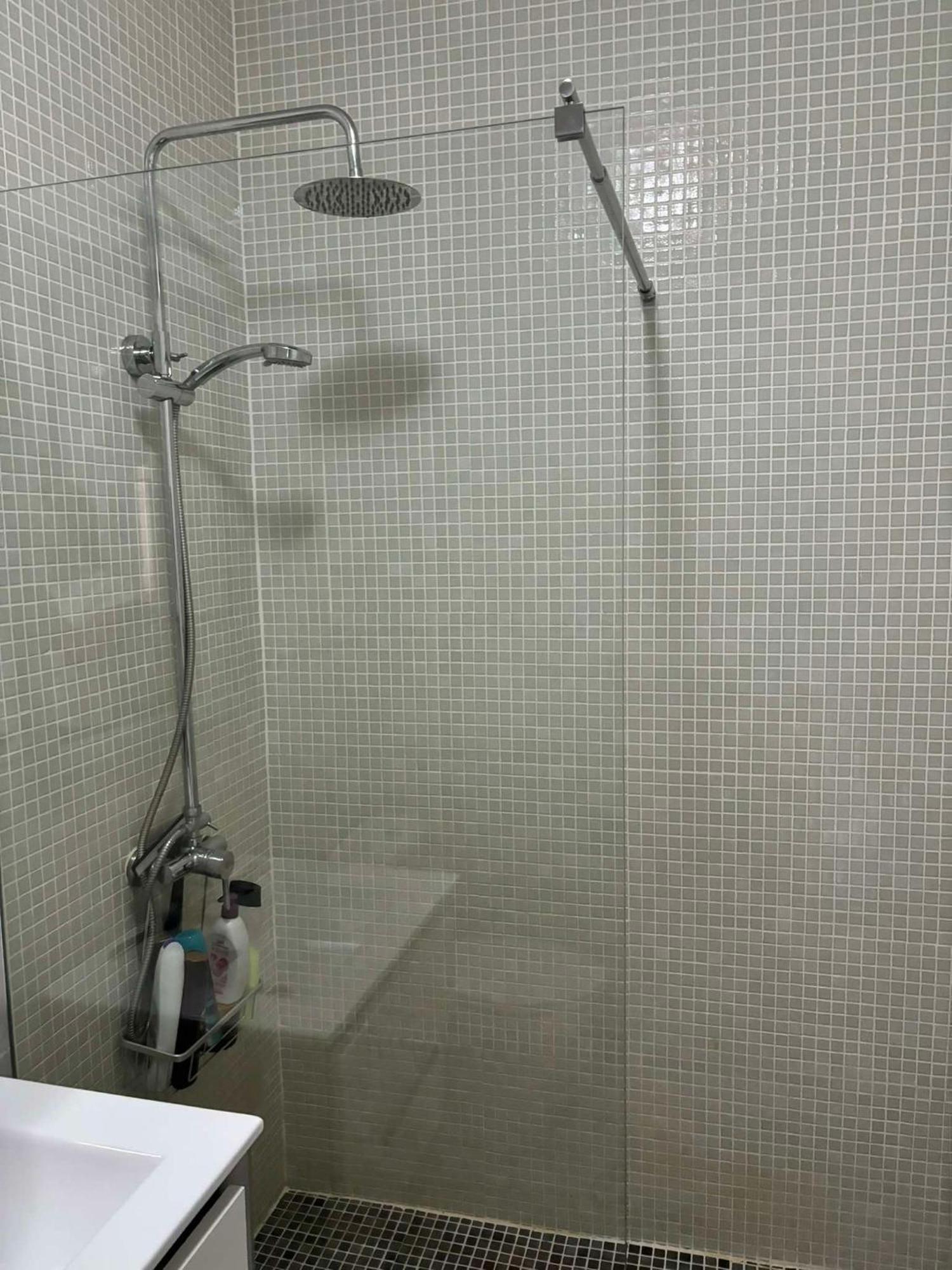 Apartamento Calle Pluton 77 *