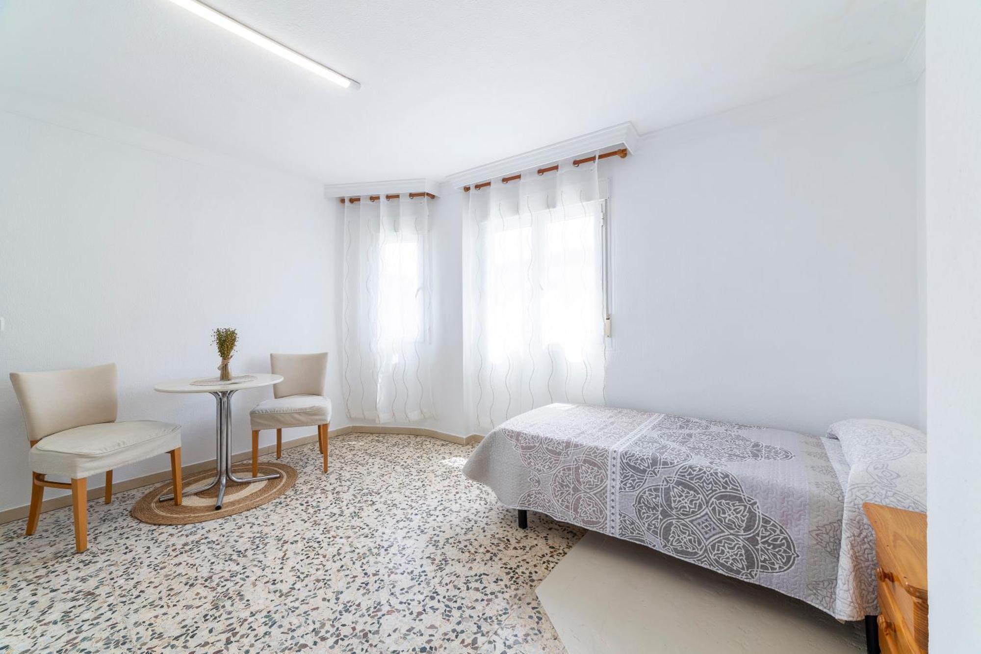 Moya Guest house Roquetas de Mar