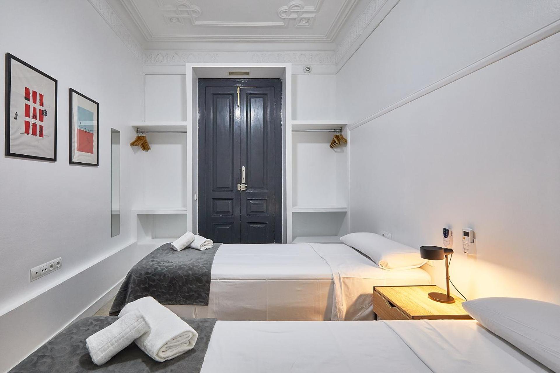 Ella Hostel Gran Via 2* Barcelona