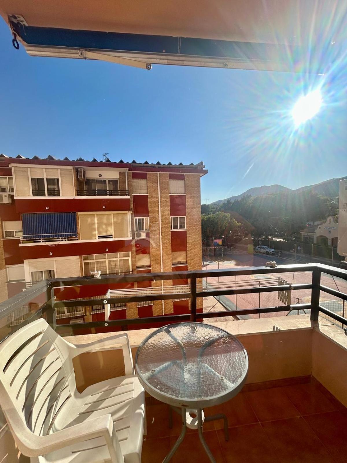 Centro Estudio Con Balcon *
