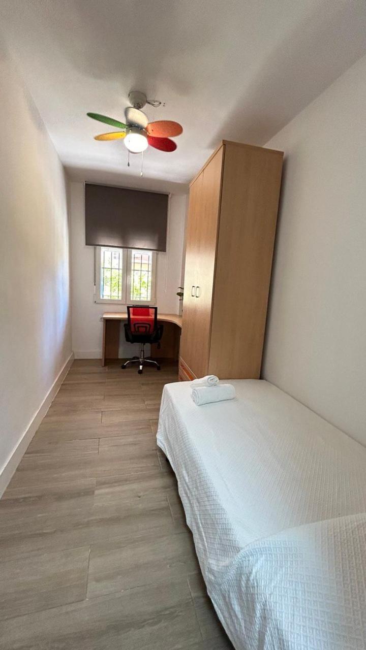 Hostal Piso Compartido Delyrent Acosta