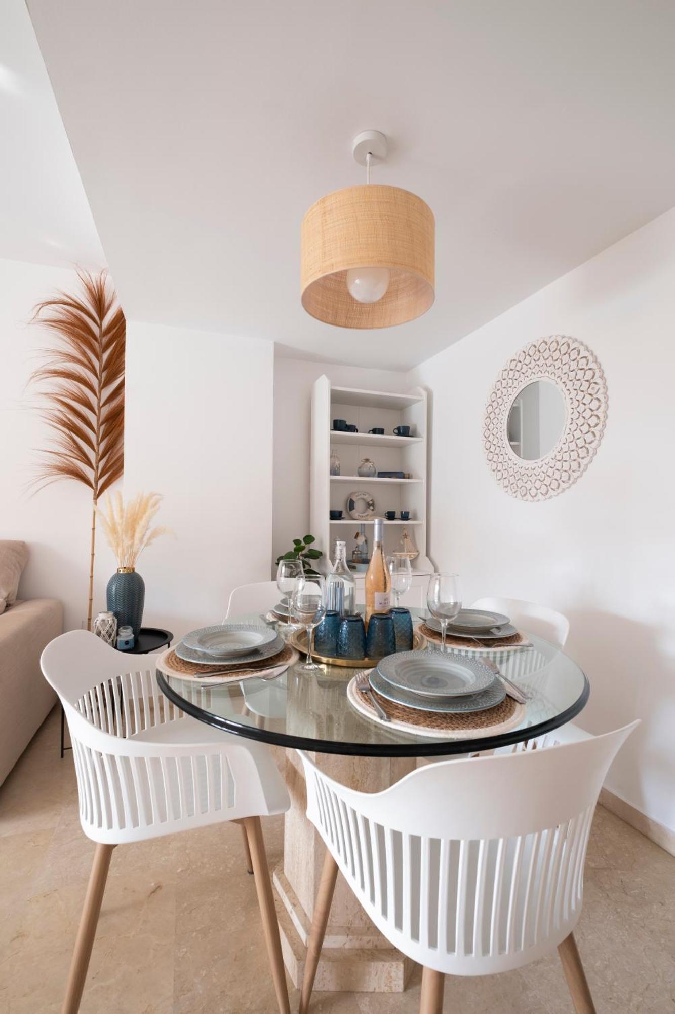 Aquamarine In Marina Apartment