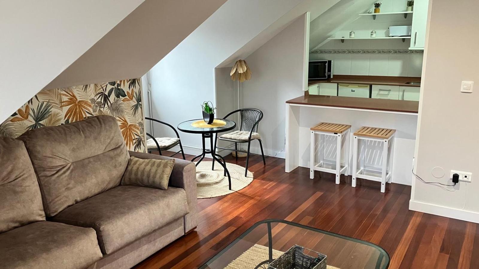 Apartamento Ideal Parejas A 5 Minutos De Santander Con Plaza De Garaje *