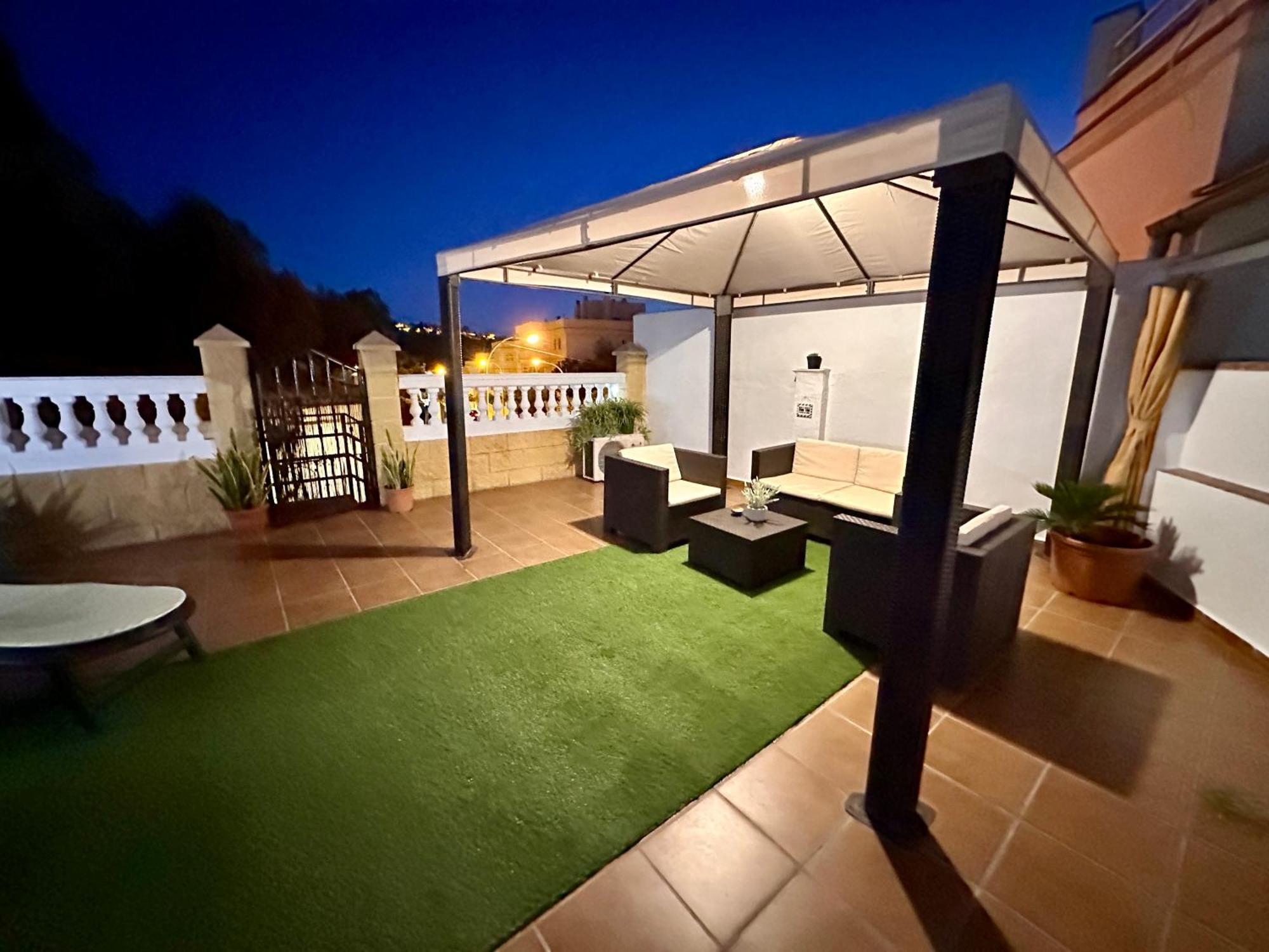 Сasa de vacaciones The House In Toquero Solarium Views To The Alcazaba
