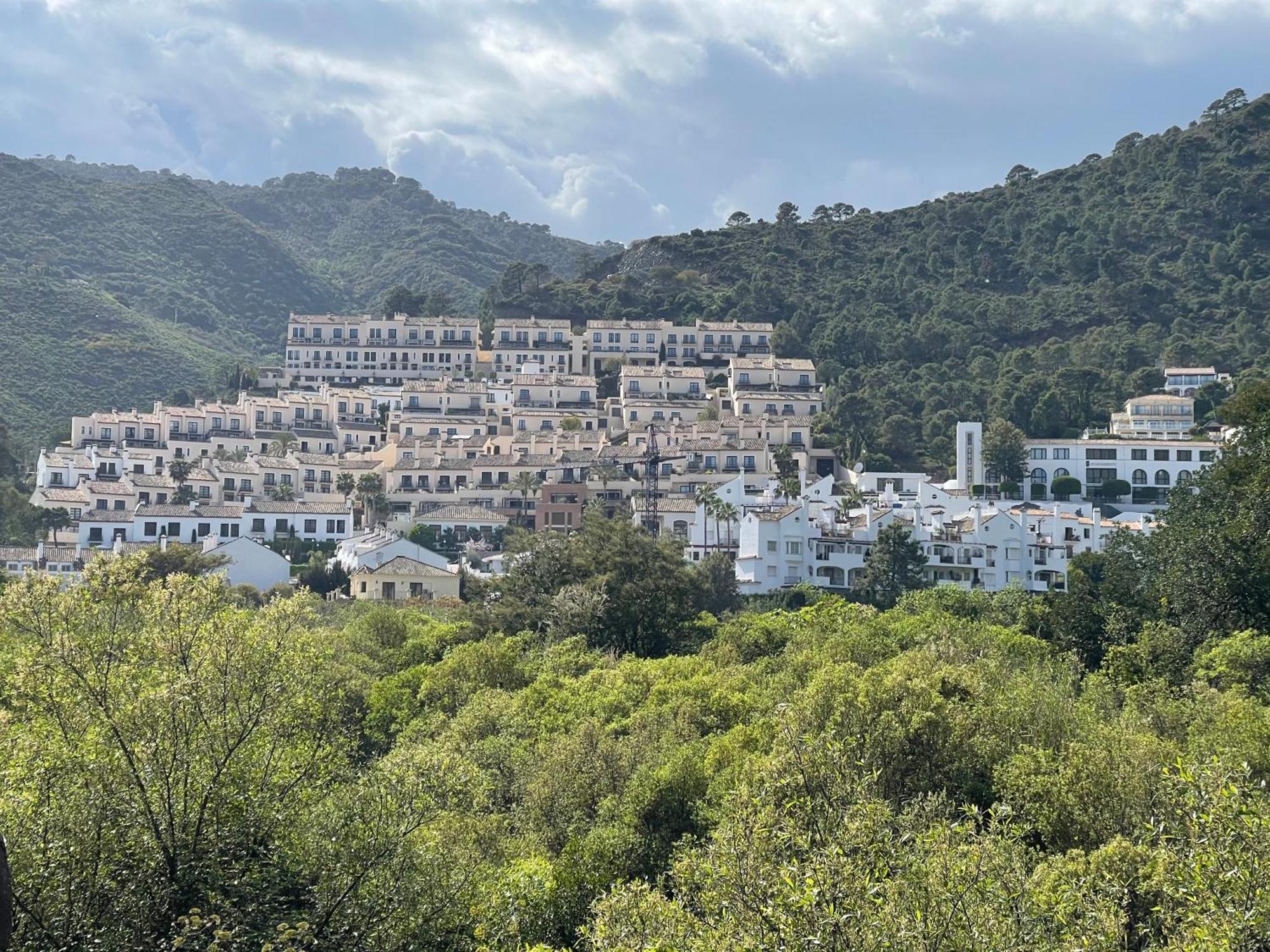 Views Golf Btw Benahavis Marbella & Apartment *