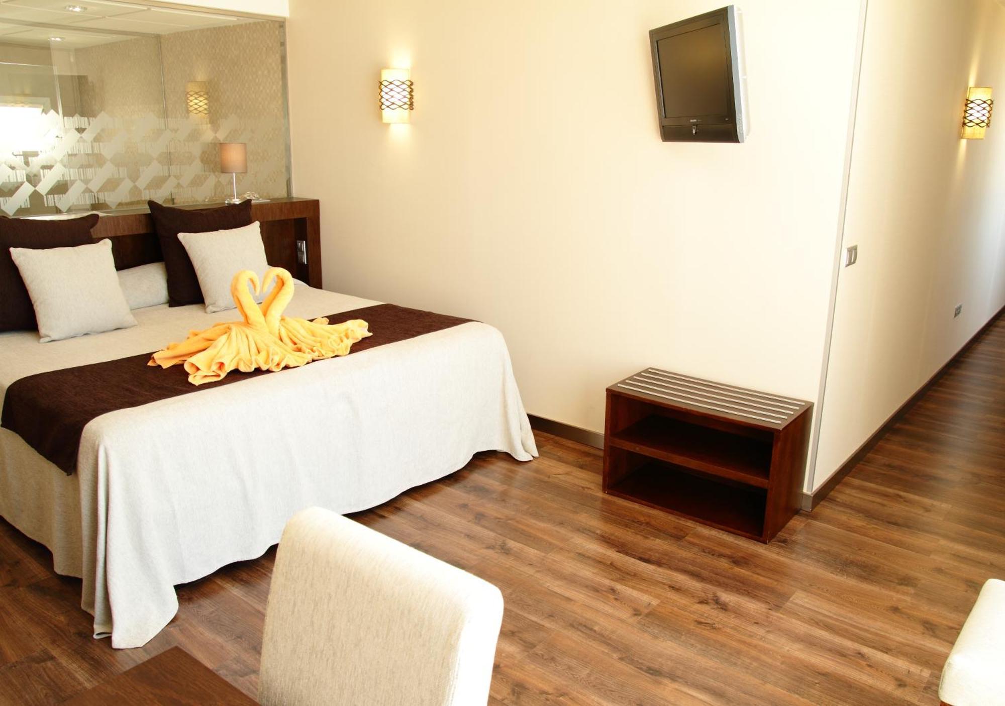 Don Paco Hotel 3*