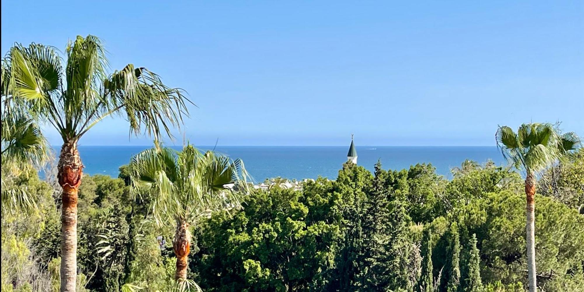 Apartment Luxury Penthouse With Sea Views In Marbella Golden Mile, Puente Romano Area *