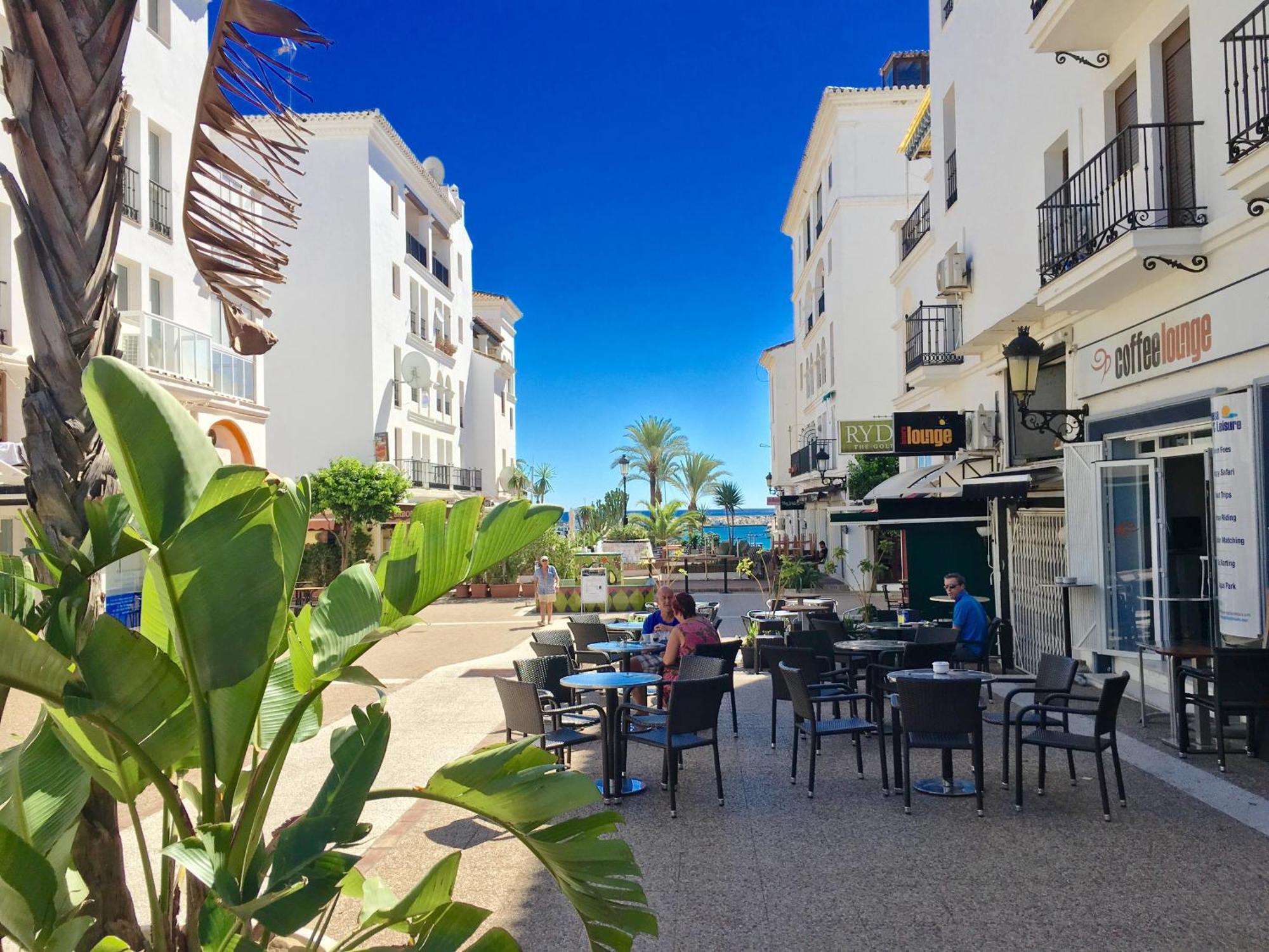 2239-lovely 2 Bedrooms With Pool And Paddle Court Apartment