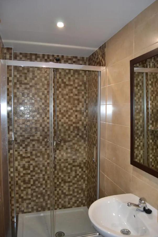 Vialia Ave Zona De Ocio Y Playa Apartamento *