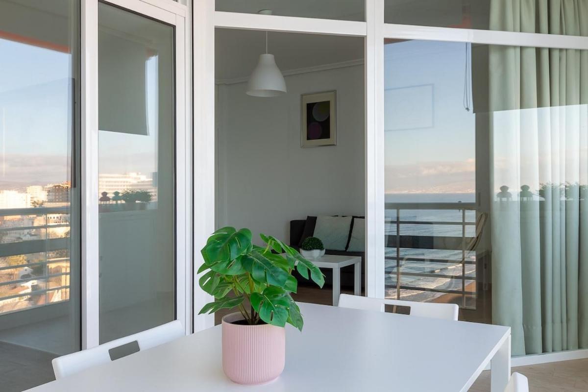 ¡magníficas Vistas Al Mar! Piscina Y Wifi Gratis Torremolinos