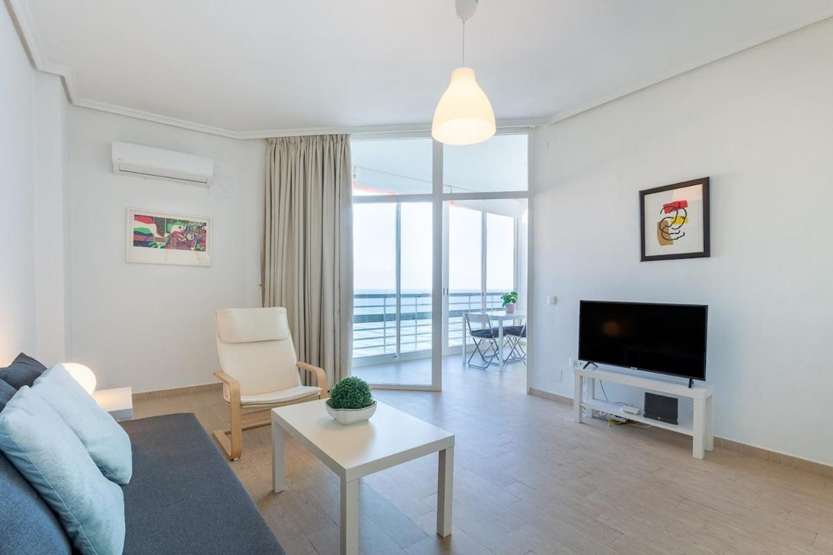 Apartamento ¡magníficas Vistas Al Mar! Piscina Y Wifi Gratis