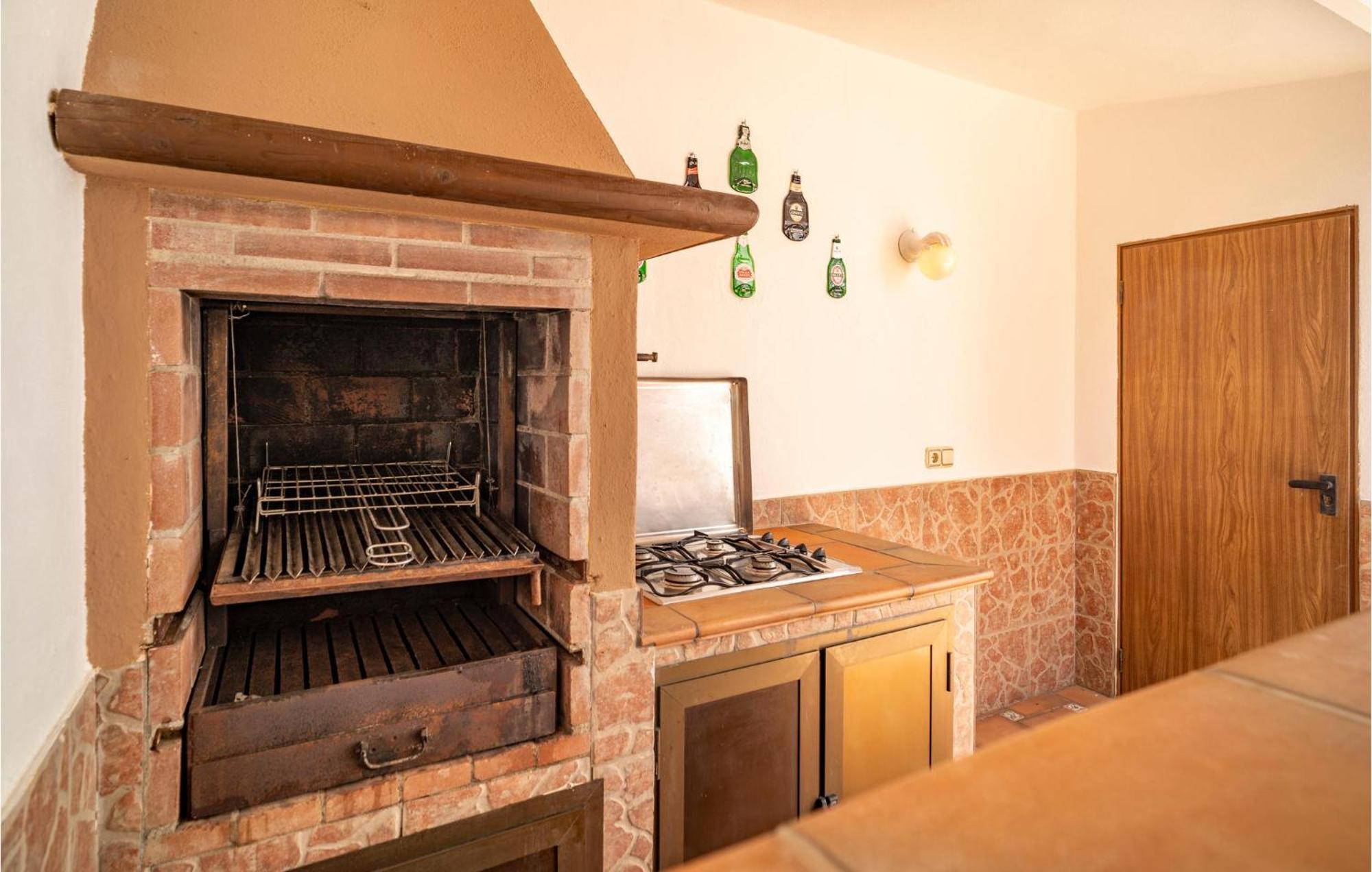 Сasa de vacaciones Amazing In With Kitchen