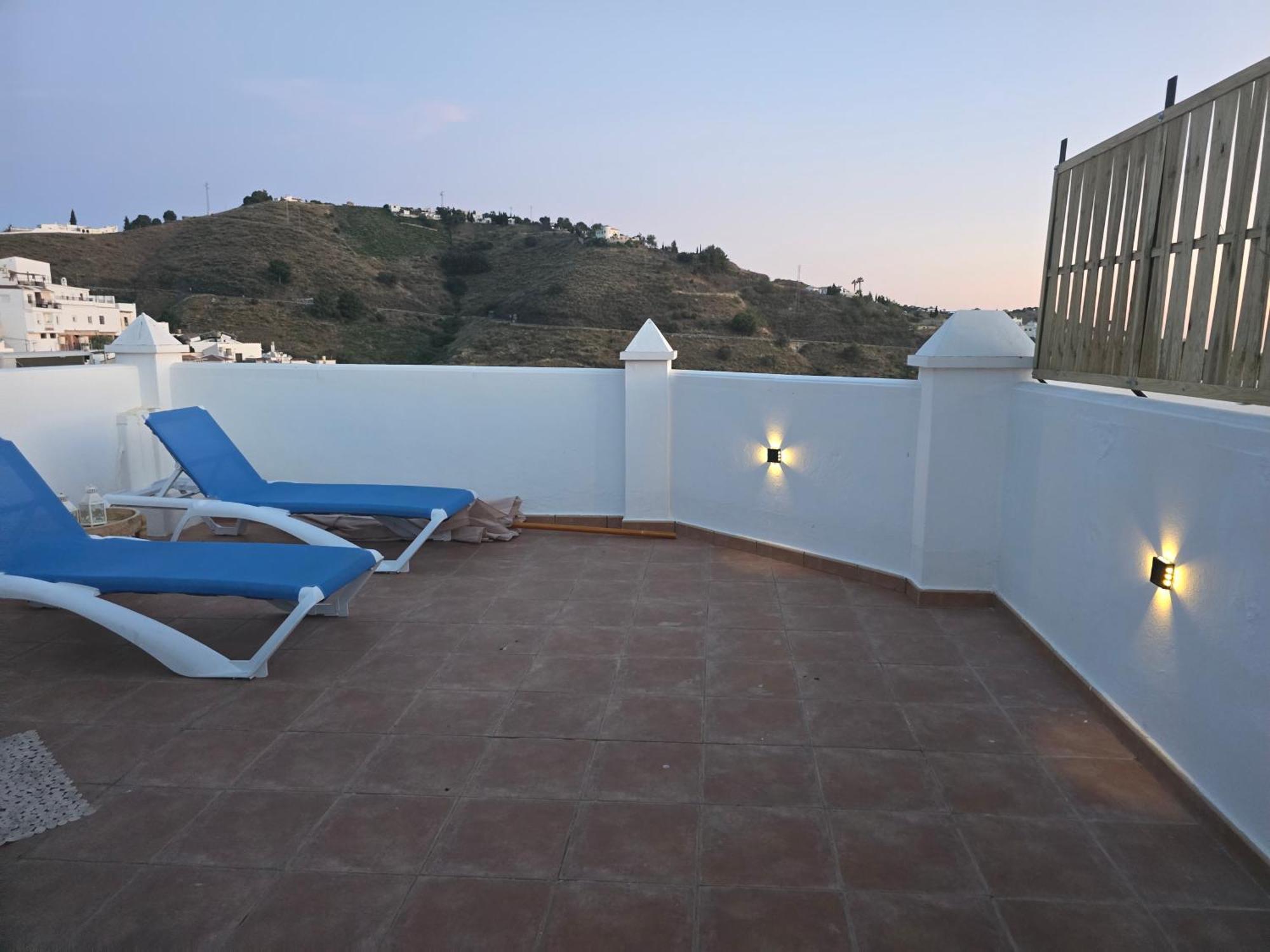 Penthouse With Hot Tub And Air Conditioning Offering Breathtaking Panoramic Mountain And Sea Views Cómpeta