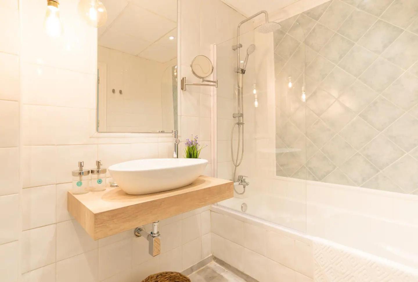 Apartamento Exotico Y Bohemio Frente Al Mar. Increible!! Torremolinos