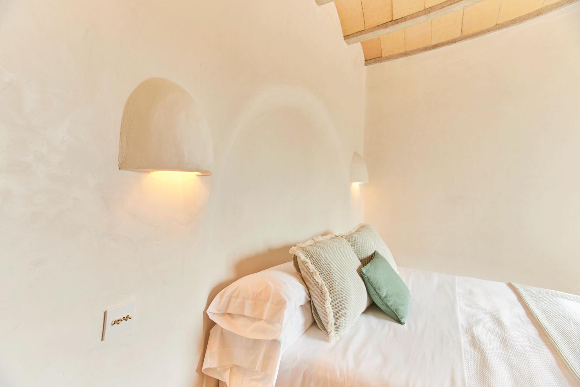 Hotel Equilicua Agua Amarga (Almeria)