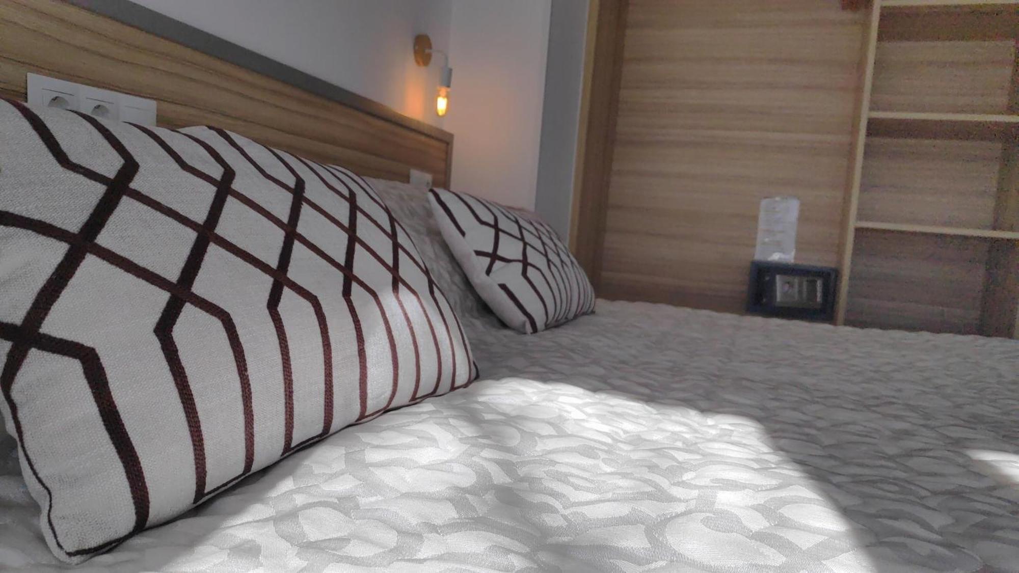 Madinat Garnata, Parking & Rooftop Terrace Granada