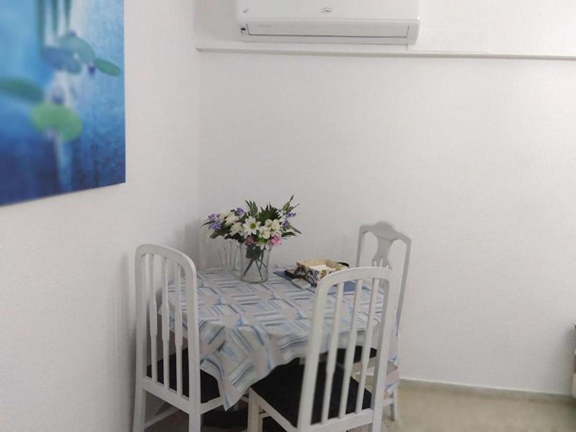Deluxe 3 Bedroom Apartment, Balcony, 15 Minutes Walk To And Sys2 *