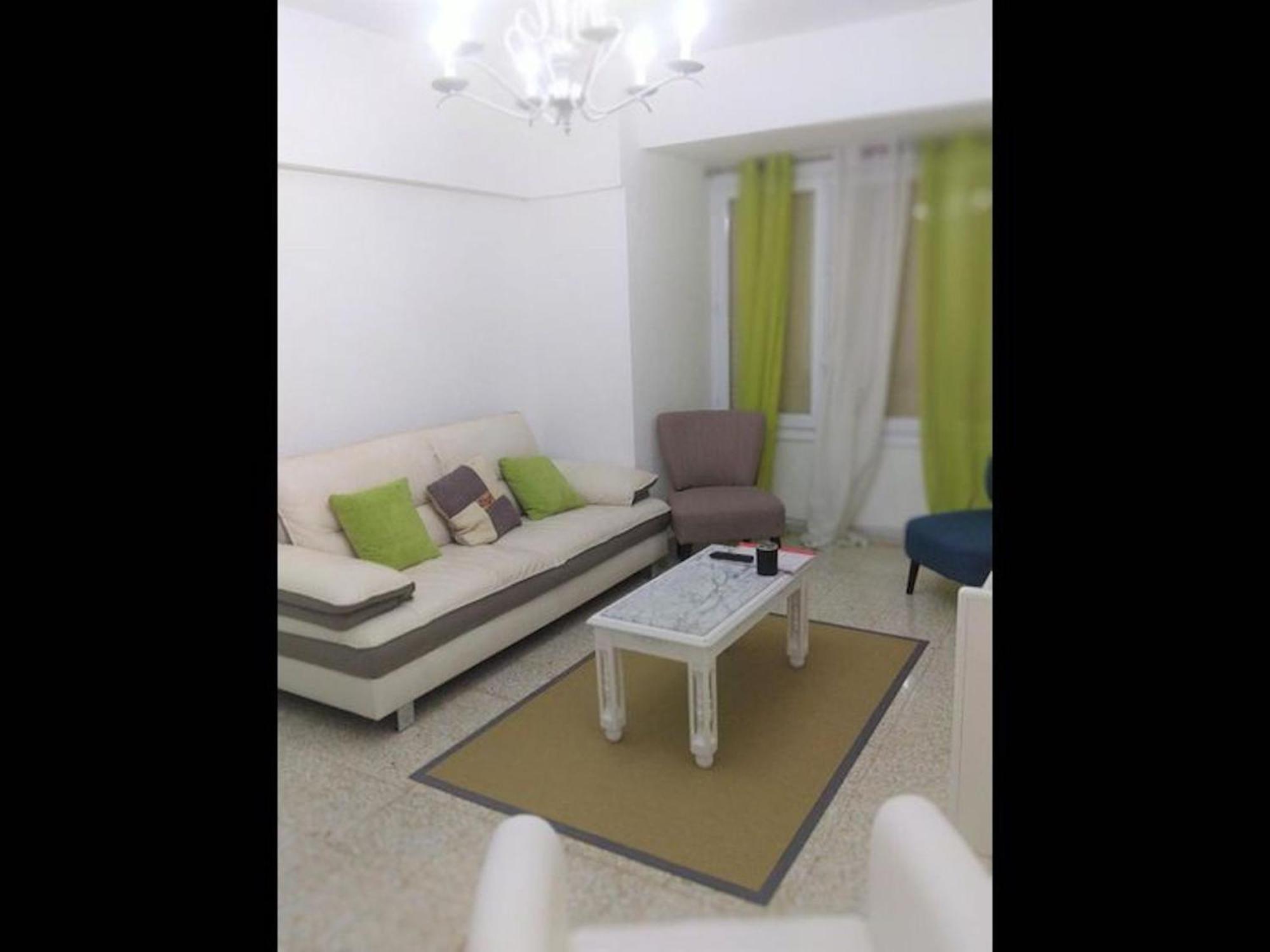 Apartment Deluxe 3 Bedroom Apartment, Balcony, 15 Minutes Walk To And Sys2 *