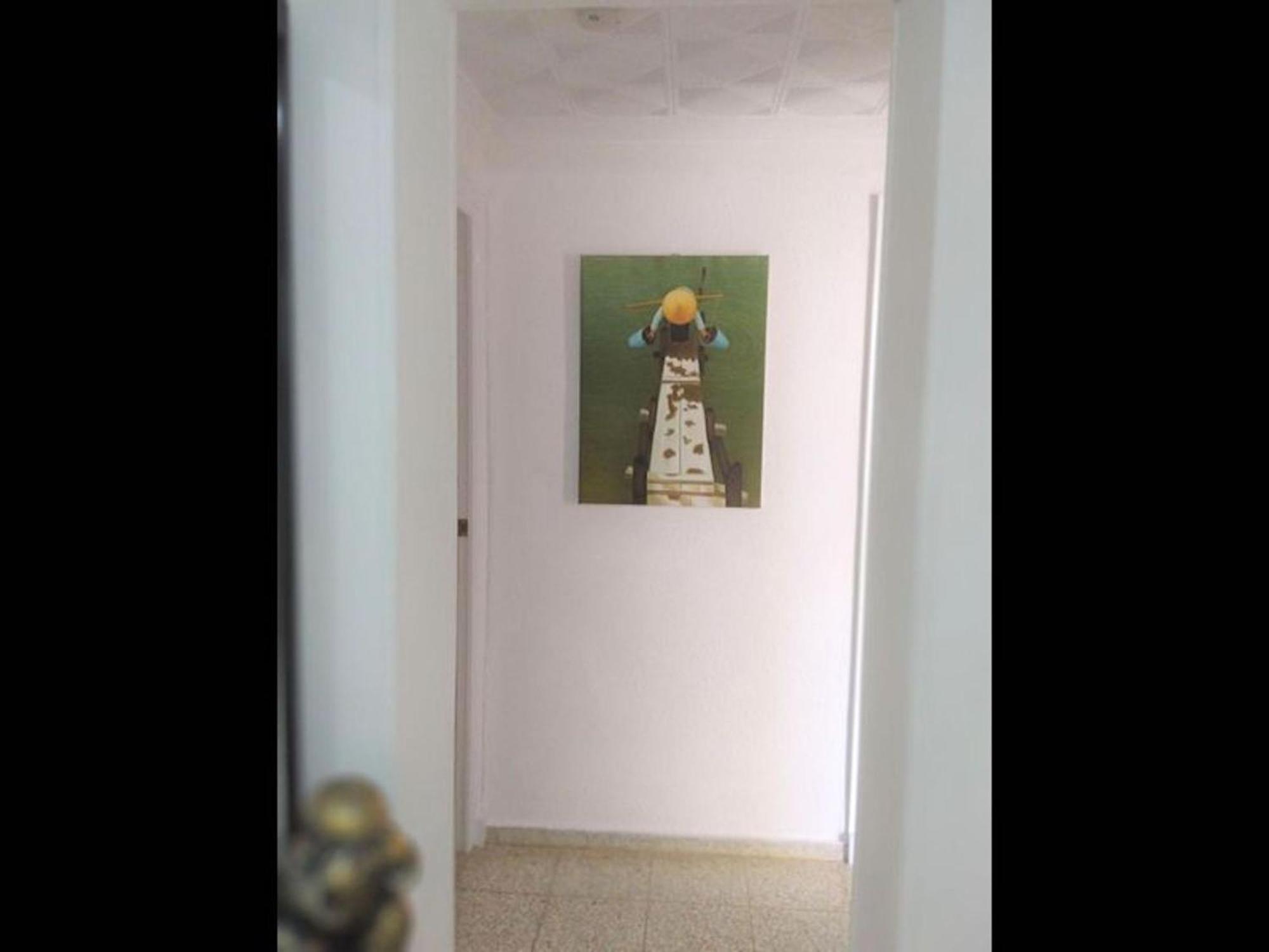 Deluxe 3 Bedroom Apartment, Balcony, 15 Minutes Walk To And Sys2 Apartment Alicante