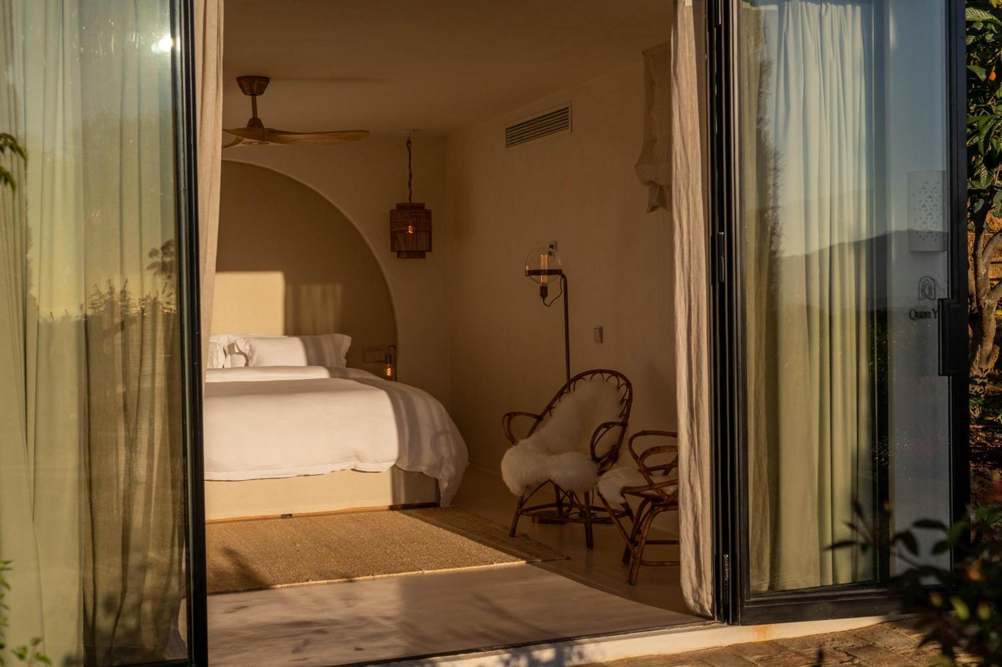 Bed and breakfast Viluz - Wellbeing Marbella *