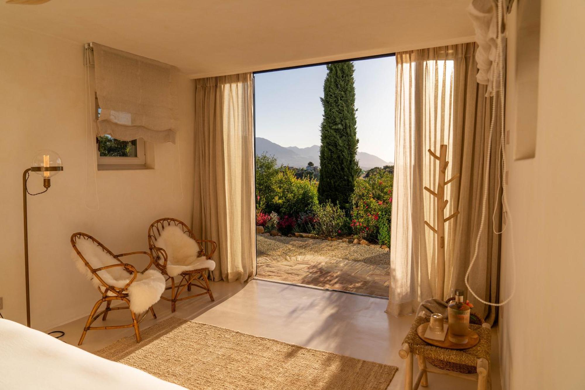 Bed and breakfast Viluz - Wellbeing Marbella *