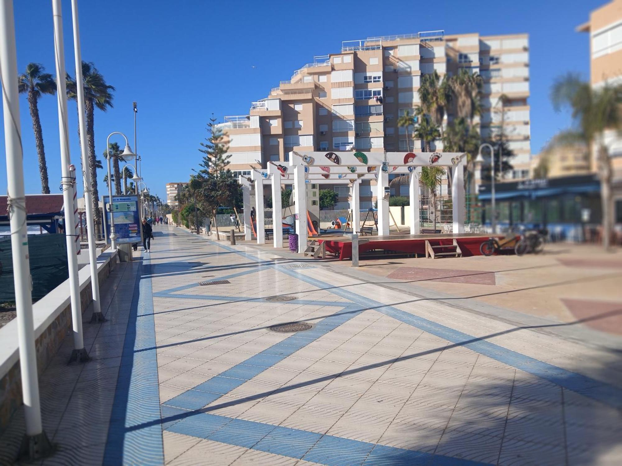 Urbanizacion Bahia, Mezquitilla Apartamento