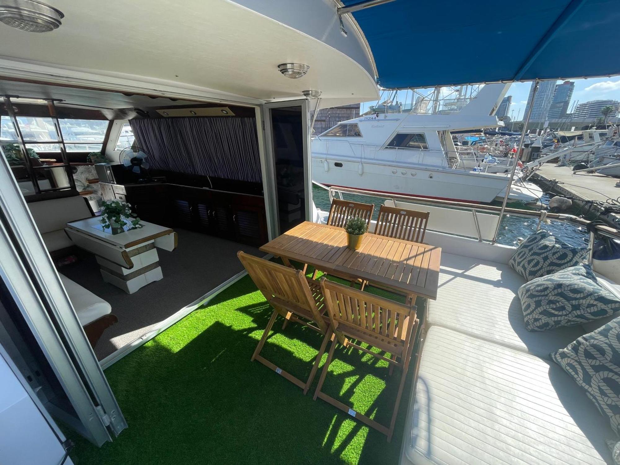 Spacious And Cozy Boat House In Barcelona *