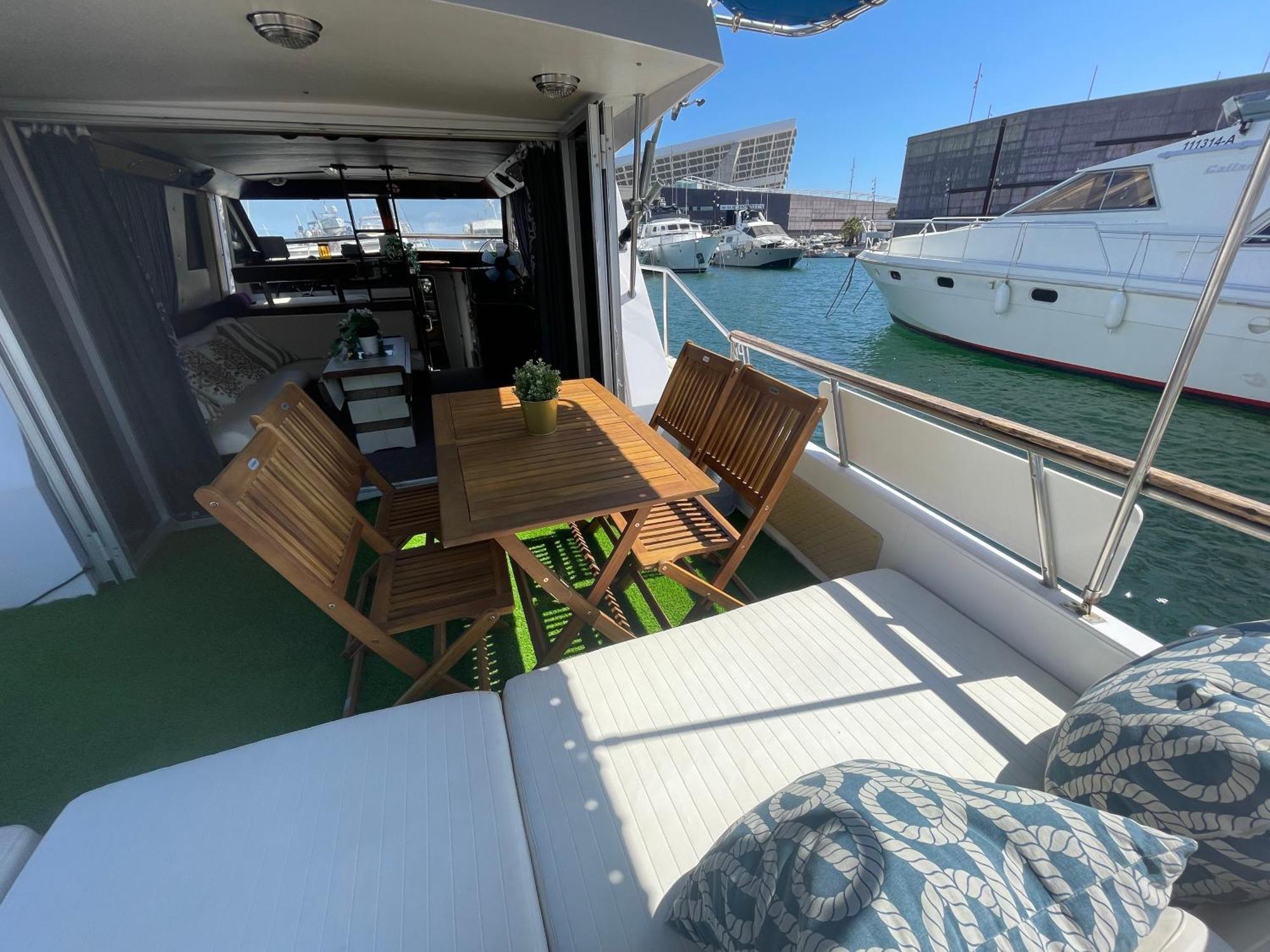 Botel Spacious And Cozy Boat House In Barcelona