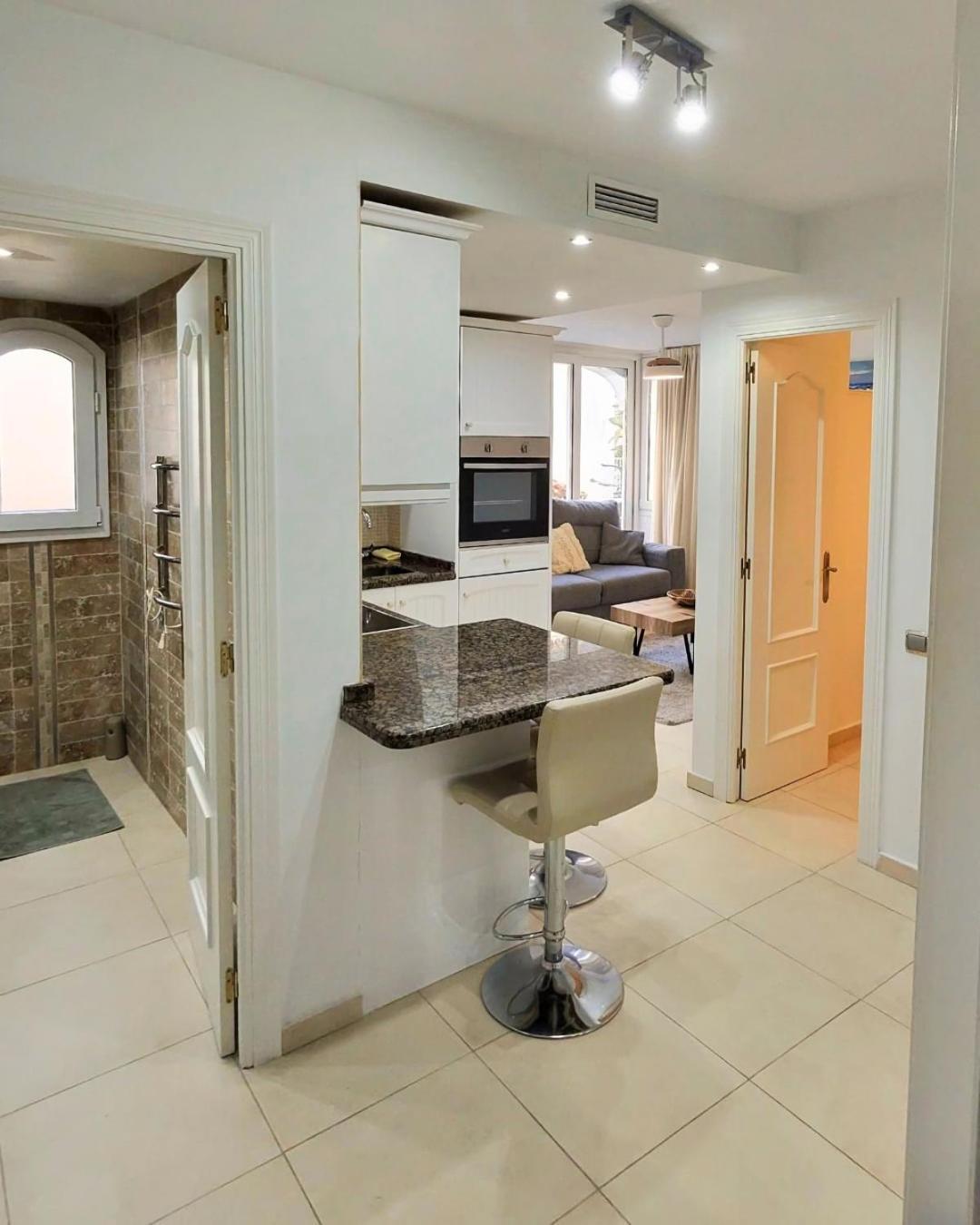 Apartamento Modern 1Br Walk To Beach, Casino & Puerto Banus
