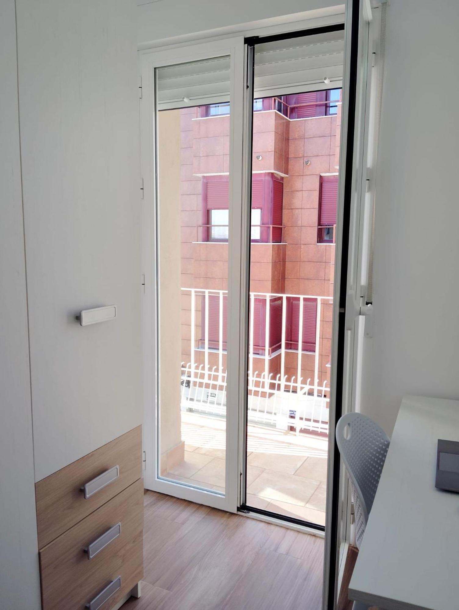 Piso Compartido Cerca Corteingles Pensión
